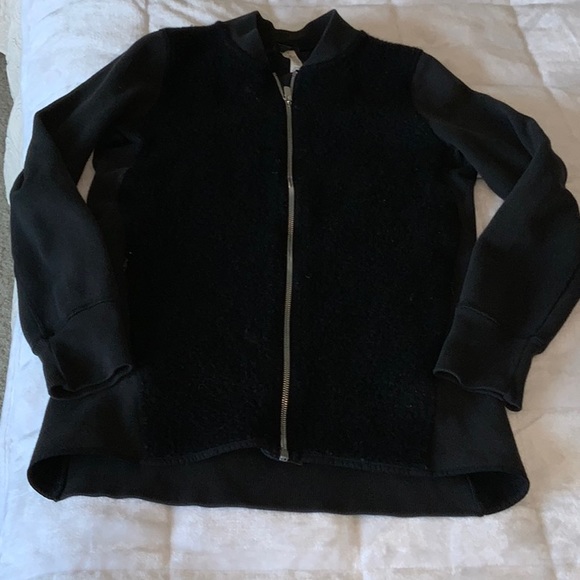 Lululemon “Stand out” Sherpa jacket size 6 - Picture 1 of 4